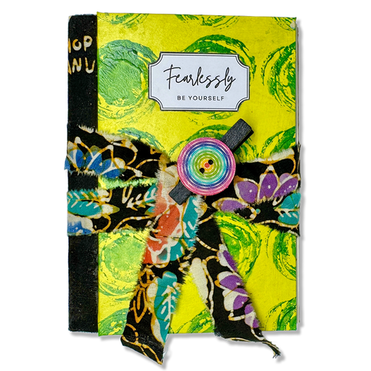 Anteckningsbok 'Fearlessly be yourself' – handgjord i återvunnet material