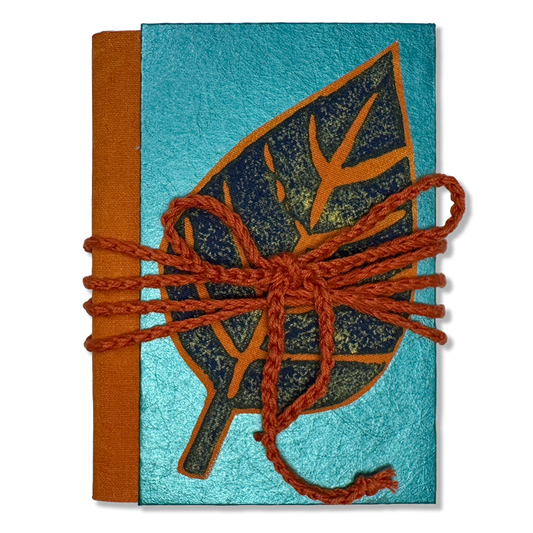 Anteckningsbok 'Mina blad' – handgjord i återvunnet material