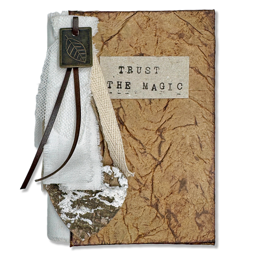 Anteckningsbok 'Trust the magic' – handgjord i återvunnet material